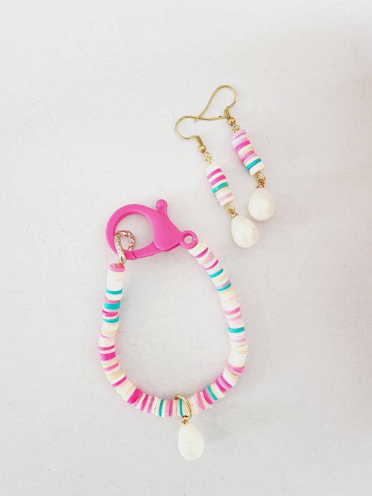 Bracelet and earrings set in colored gummies with pearl